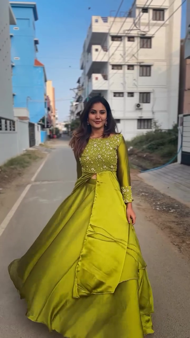 Mehendi Green Shimmer Georgette Gown - Image 6