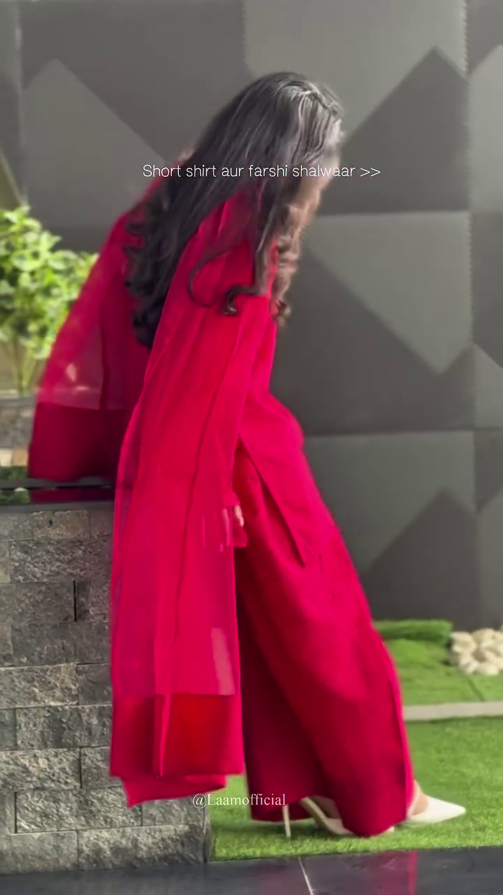 Women Solid Straight Regular Kurta With Palazzos & Dupatta Kurta Sets - Image 9