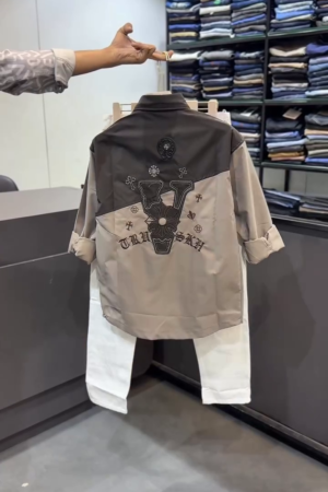 Men Slim Fit Opaque Printed Casual Shirt