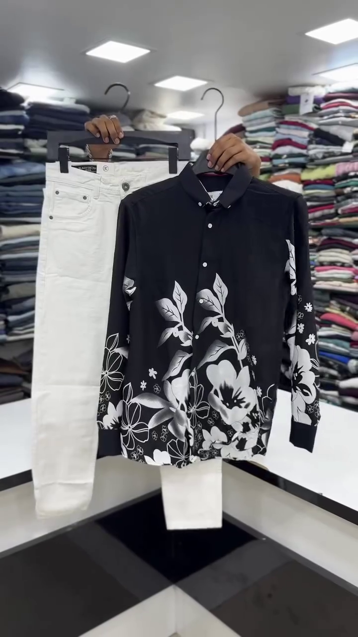 Men Slim Fit Floral Printed Casual Shirt - Image 7