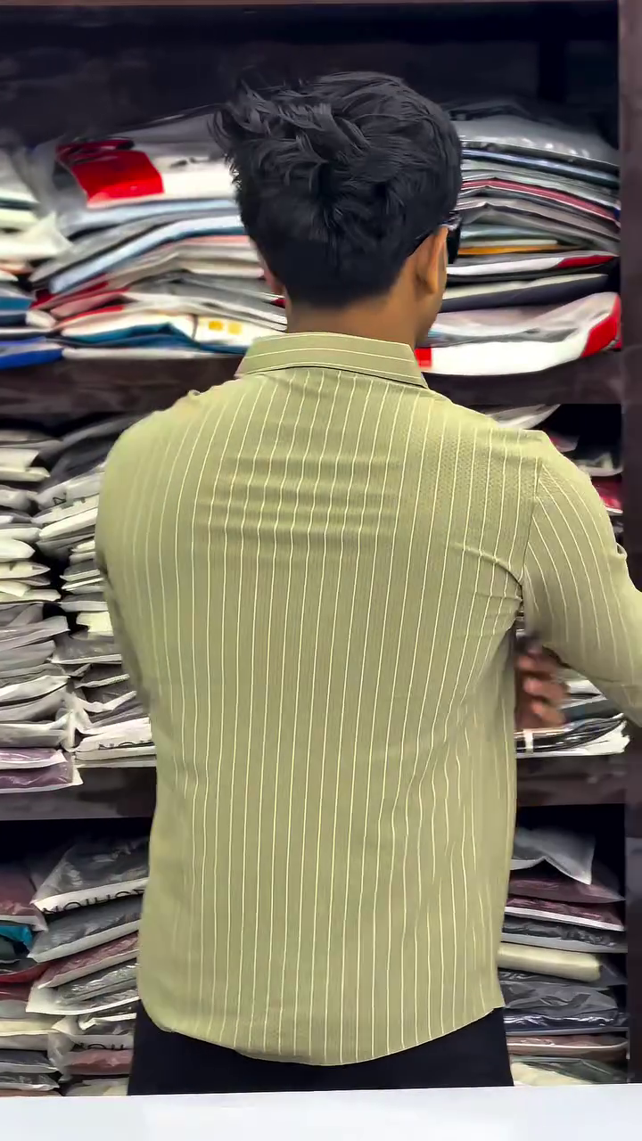 Men Slim Fit Opaque Striped Formal Shirt - Image 7